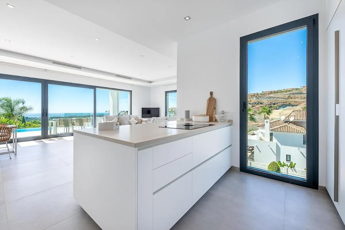 Luxury Holiday Villa With Heated Pool Open Sea Views 埃斯特波纳 0*,