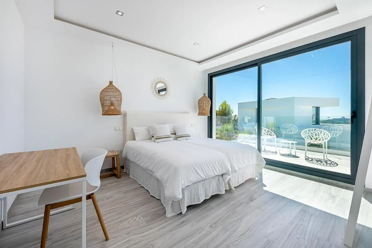 Luxury Holiday Villa With Heated Pool Open Sea Views Estepona