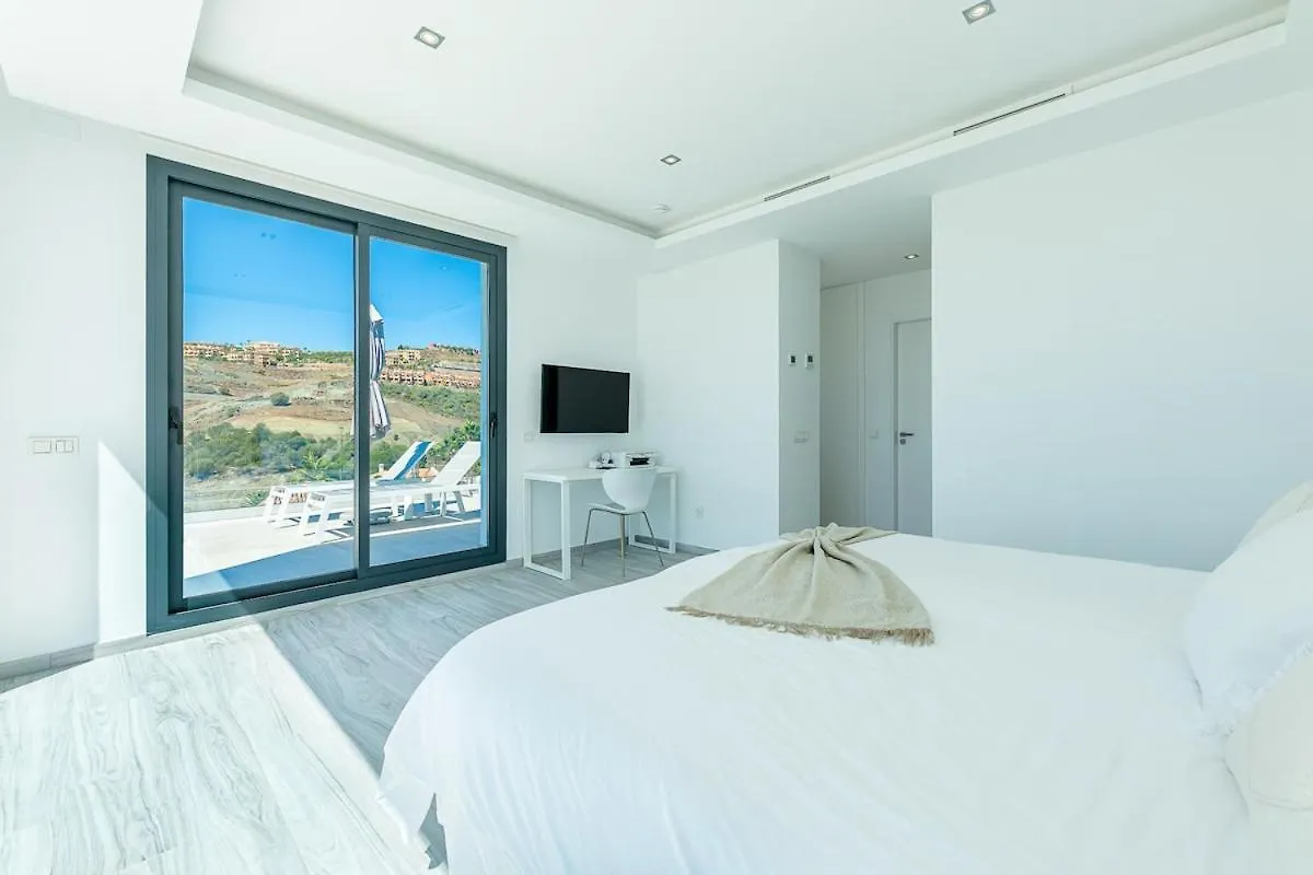 Luxury Holiday Villa With Heated Pool Open Sea Views Estepona