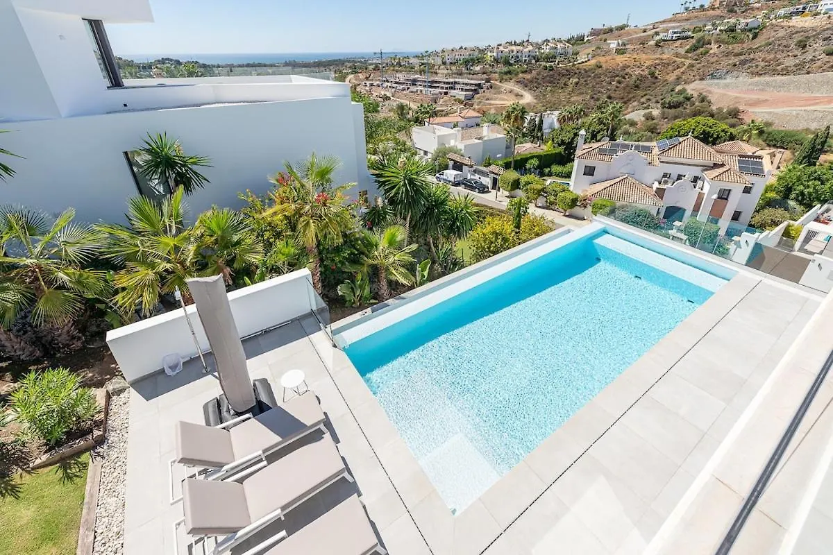 Luxury Holiday Villa With Heated Pool Open Sea Views Estepona